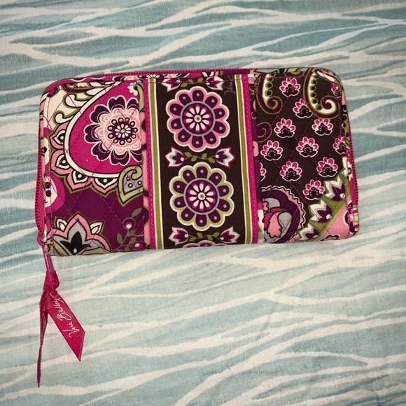 Vera Bradley wallet - Picture 1 of 3